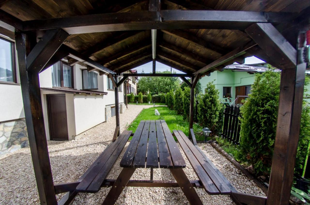 Casa Andy Hotell Buşteni Eksteriør bilde