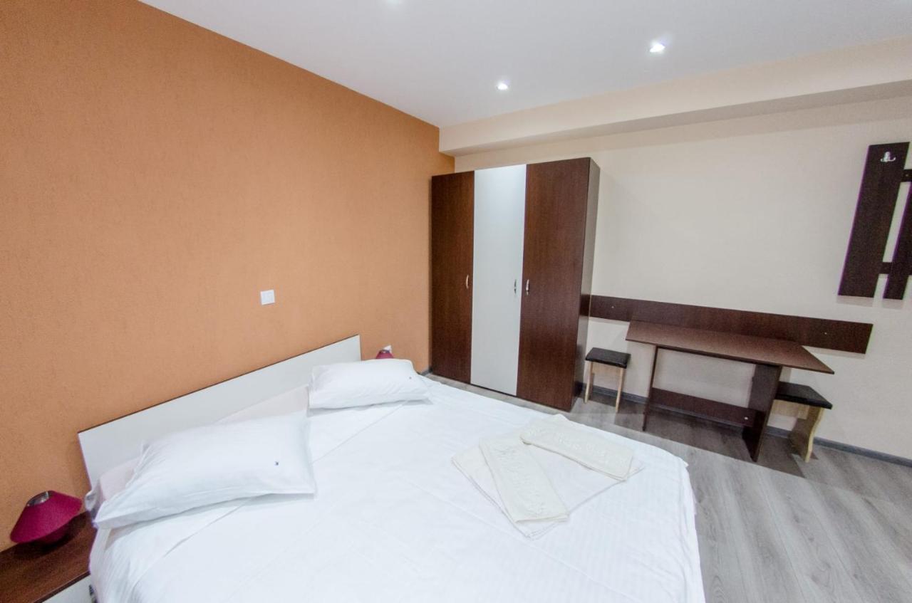 Casa Andy Hotell Buşteni Eksteriør bilde