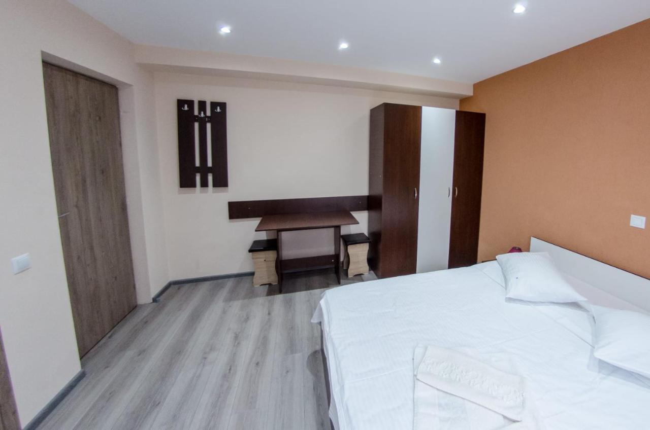 Casa Andy Hotell Buşteni Eksteriør bilde