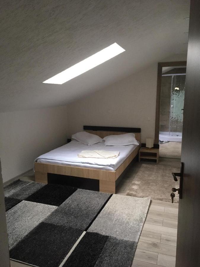 Casa Andy Hotell Buşteni Eksteriør bilde
