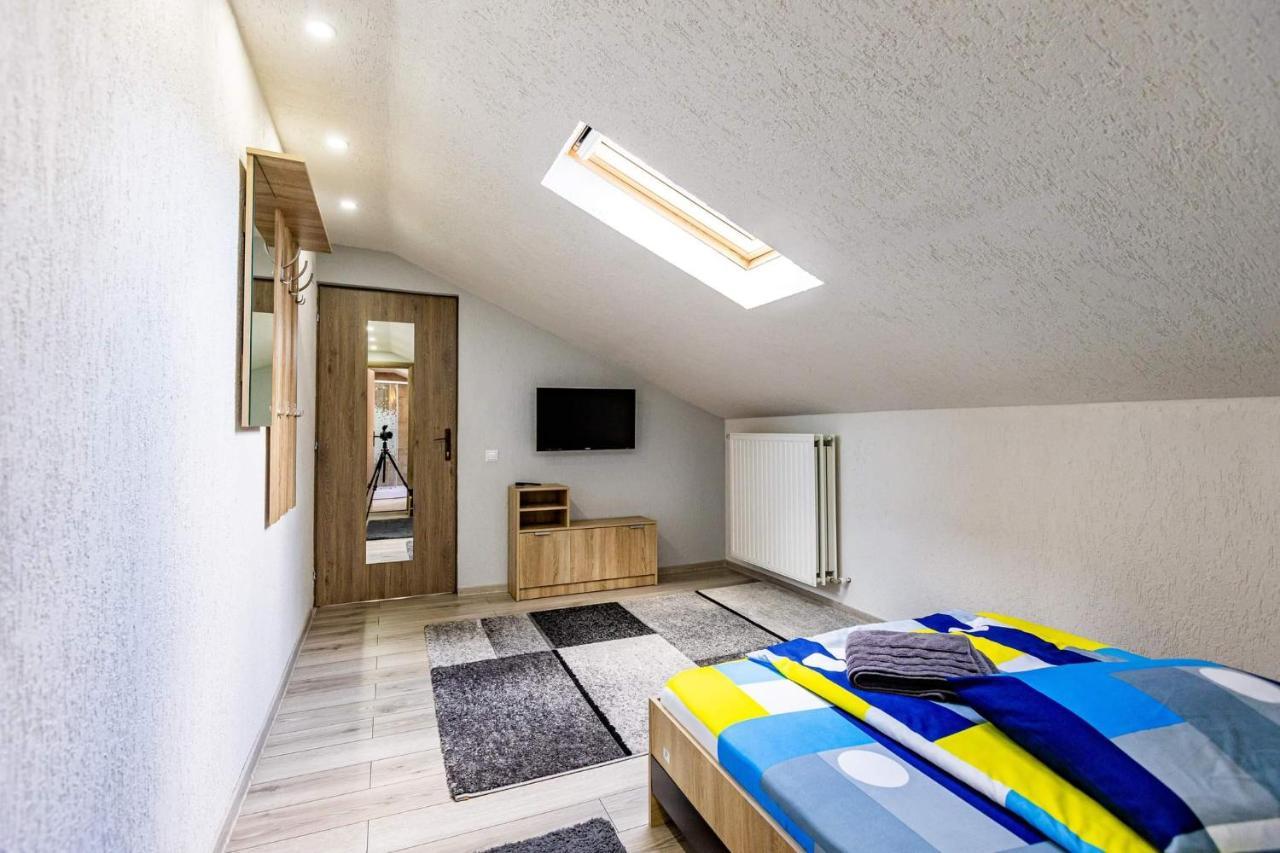 Casa Andy Hotell Buşteni Eksteriør bilde