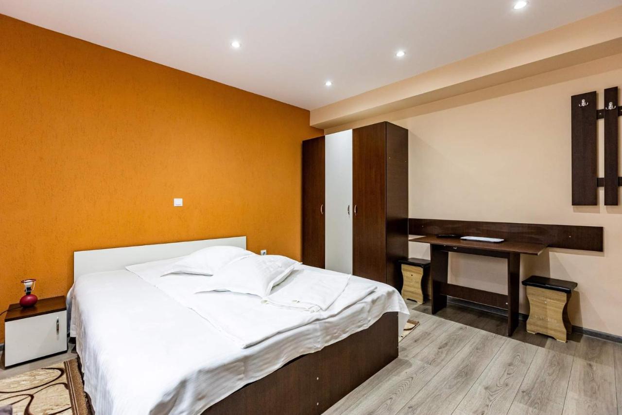Casa Andy Hotell Buşteni Eksteriør bilde